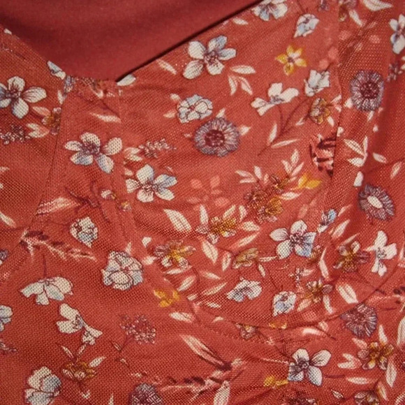 Almost Famous Floral Blouse Top Multicolor Sized Medium - Picture 14 of 15
